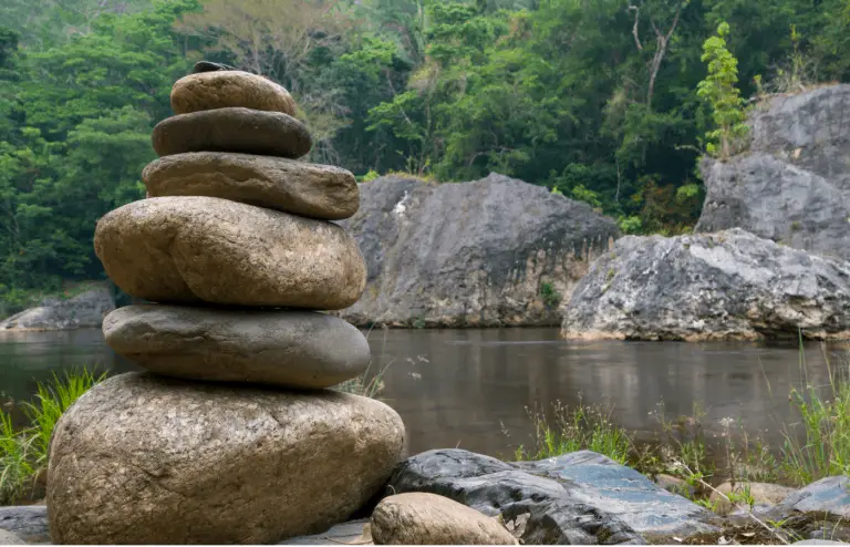 why-do-hikers-stack-rocks-explained-outdoor-barren